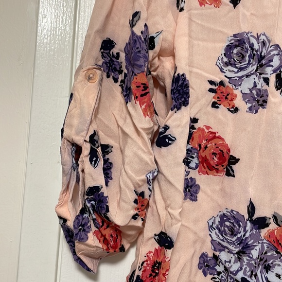 Lightweight 3/4 length sleeve floral button down - Picture 3 of 3